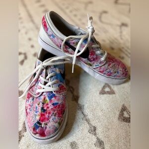 Nike SB Zoom Stefan Janoski Canvas Premium "Cherry Blossom" floral skate shoe